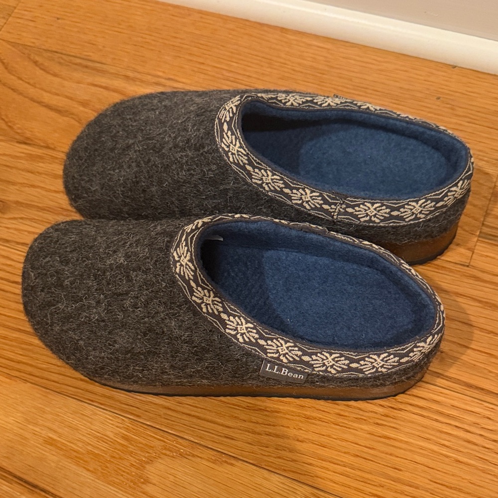 L.L. Bean Kids Charcoal and Navy Slippers